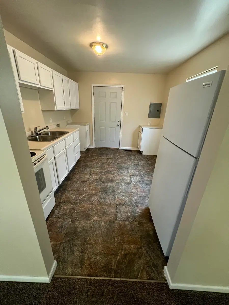 550 S Wayne Street, Gary, IN 46403 - #3