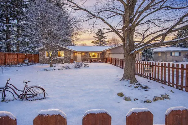 955 W 200 N, La Porte, IN 46350