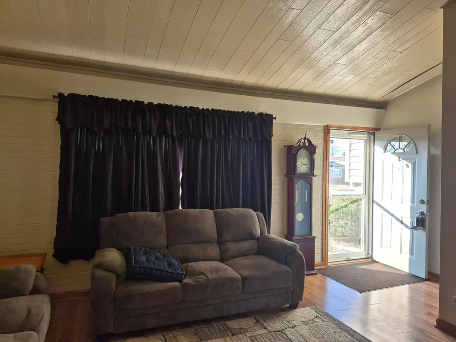 1115 N Oakwood Street, Griffith, IN 46319 - #3