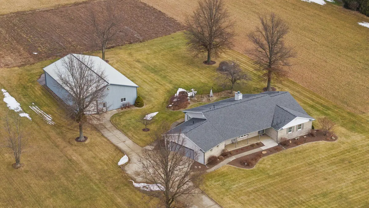 181 E 600 S, Valparaiso, IN 46383 - #1