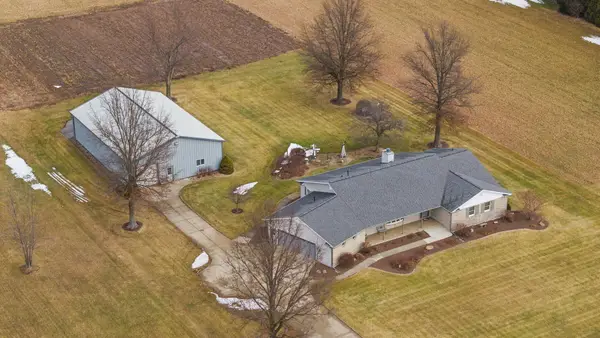 181 E 600 S, Valparaiso, IN 46383