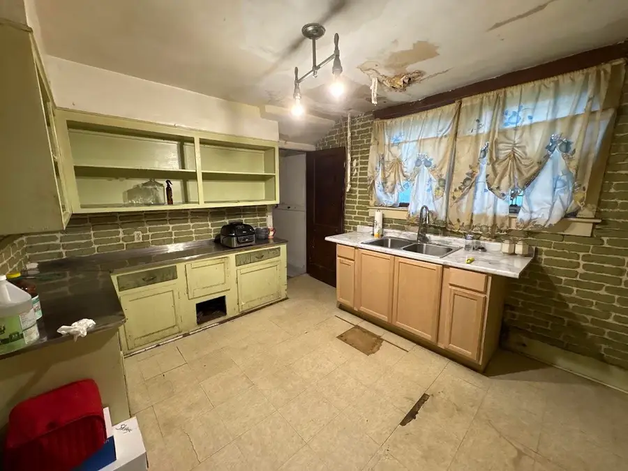 333 Jackson Street, Gary, IN 46402 - #2