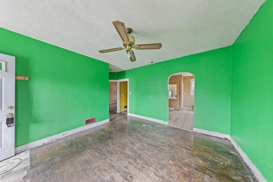 317 E Lincolnway, La Porte, IN 46350 - #3