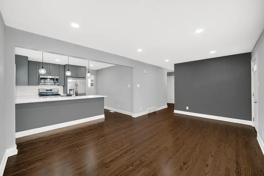 6833 Baring Avenue, Hammond, IN 46324 - #3