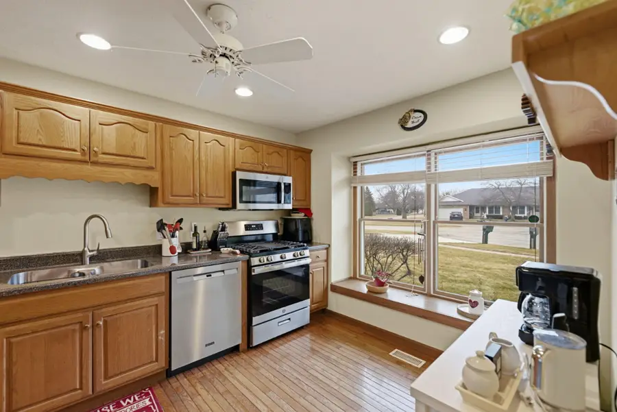 712 Dogwood Court Sw, Demotte, IN 46310 - #3