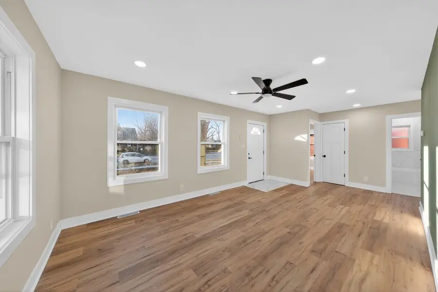 423 N Cline Avenue, Griffith, IN 46319 - #2