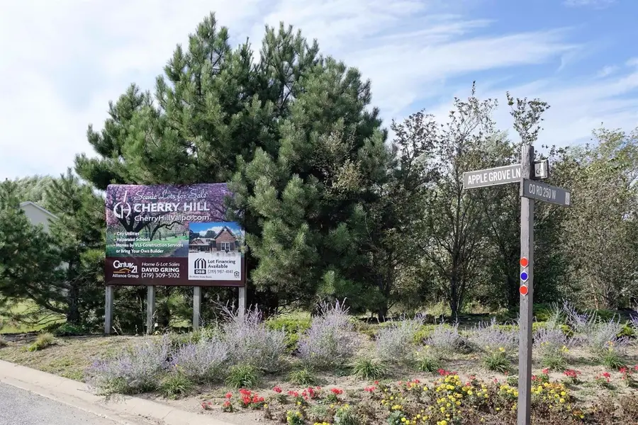 343 Cherry Hill Street, Valparaiso, IN 46385 - #2