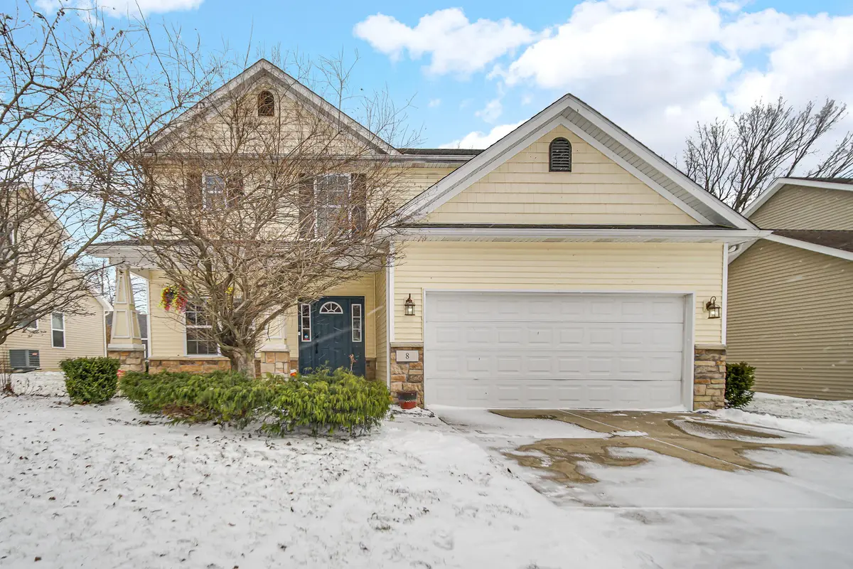8 W Shakespeare Drive, Valparaiso, IN 46385 - #1