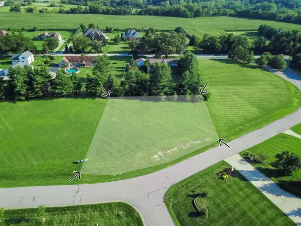 282 Bridlewood Lane, Valparaiso, IN 46385