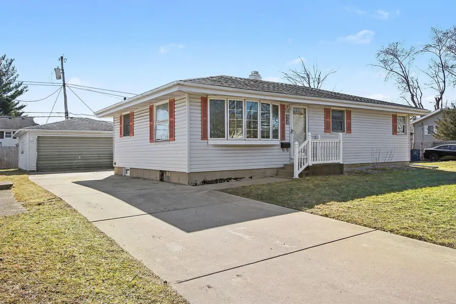 3048 Lois Place, Highland, IN 46322 - #3