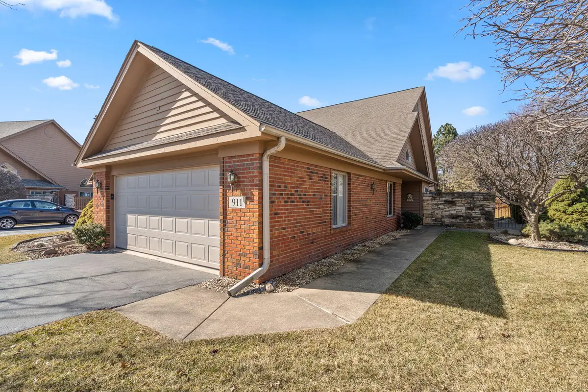 911 Westminster Lane, Munster, IN 46321 - #1