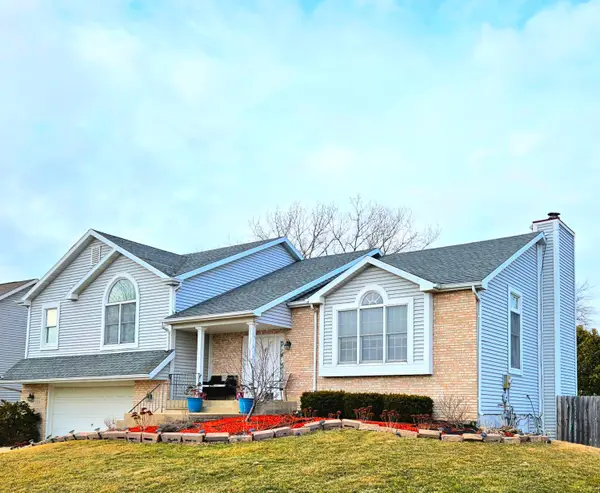 1518 W 96th Place, Crown Point, IN 46307