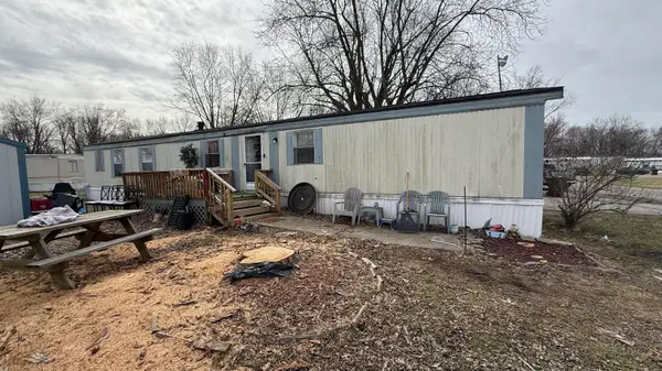 67 W Horizon Drive #147, Madison, IN 47250