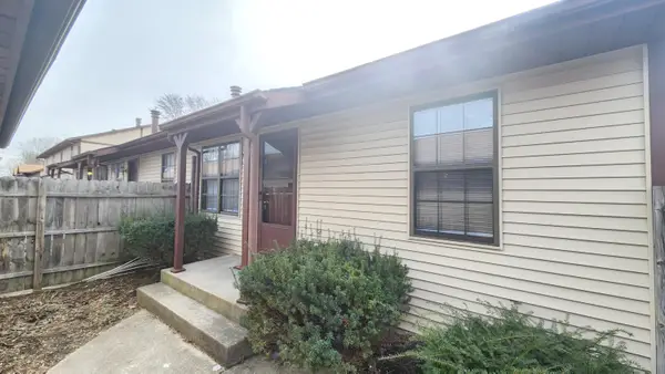 2218 Yorktowne Drive, Valparaiso, IN 46383