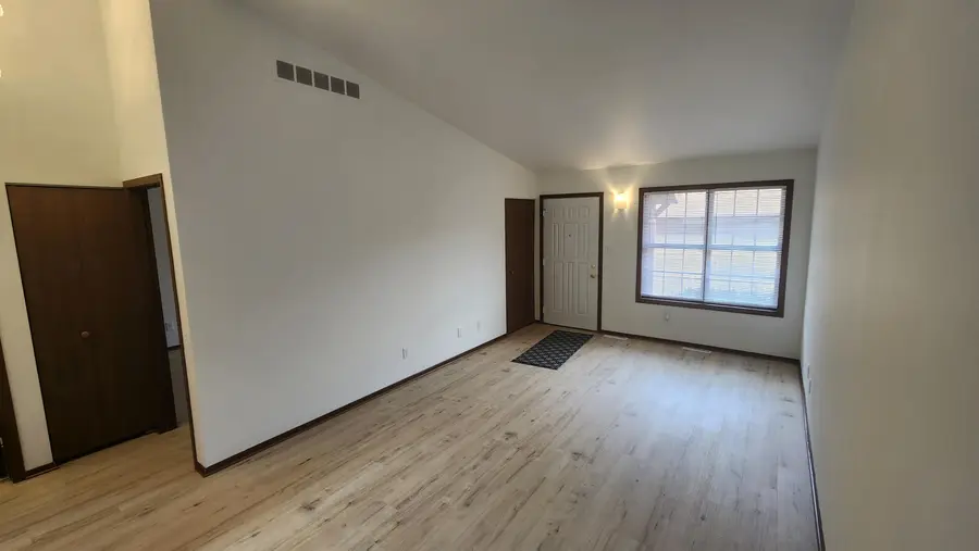 2218 Yorktowne Drive, Valparaiso, IN 46383 - #3