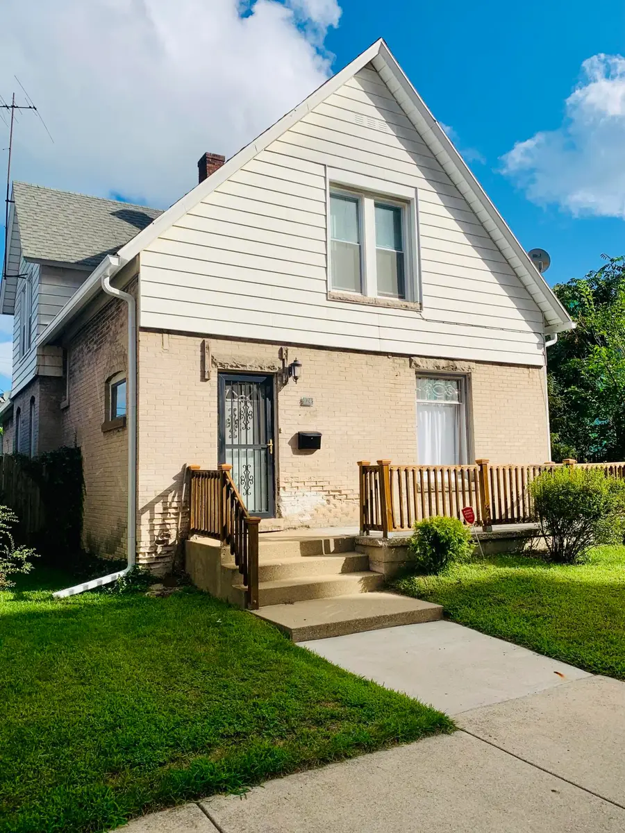 124 E 10th Street, Michigan City, IN 46360 - #2