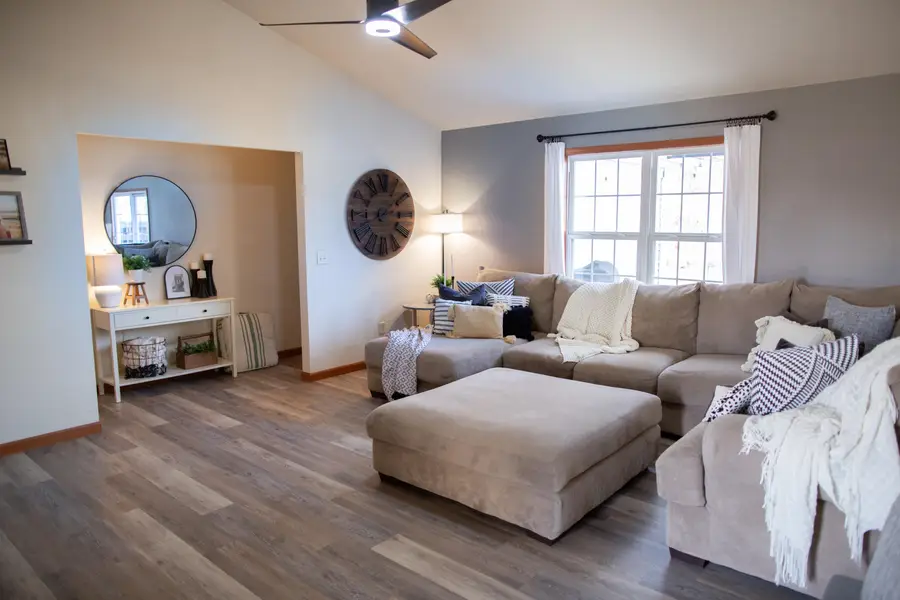 414 17th Street Se, Demotte, IN 46310 - #2