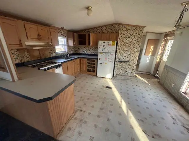 13219 W 550 N, Medaryville, IN 47957 - #3