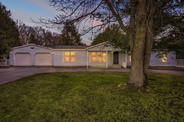 14865 Heritage Drive W, Wheatfield, IN 46392