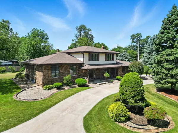 1246 River Drive, Munster, IN 46321