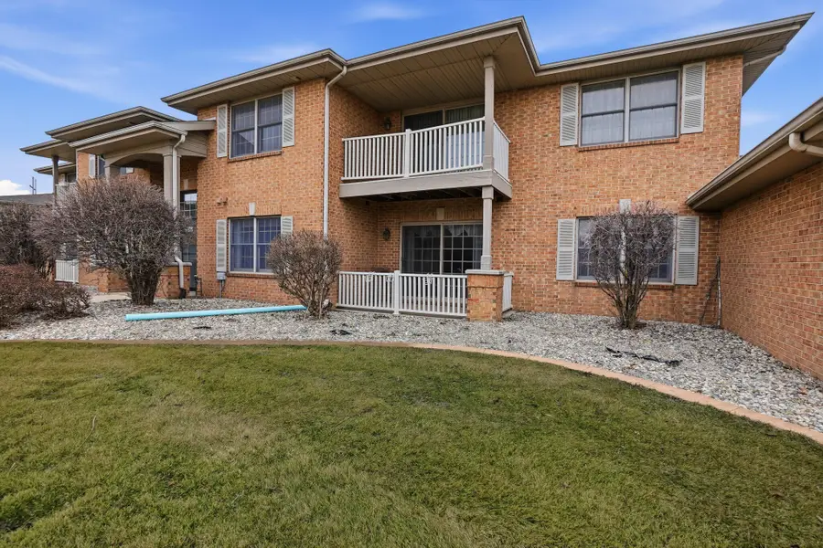 9735 Wildwood Court #1b, Highland, IN 46322 - #2