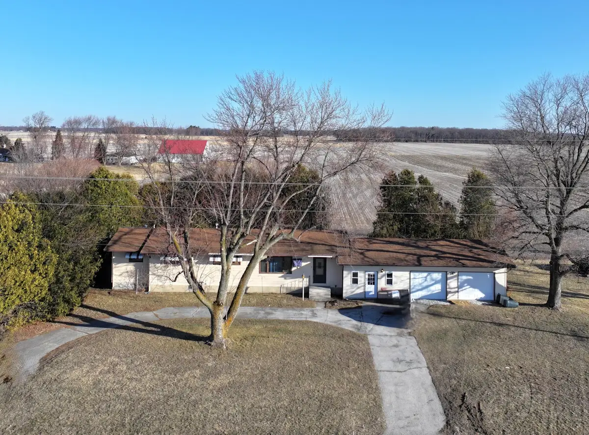 13788 W State Road 14, Medaryville, IN 47957 - #1