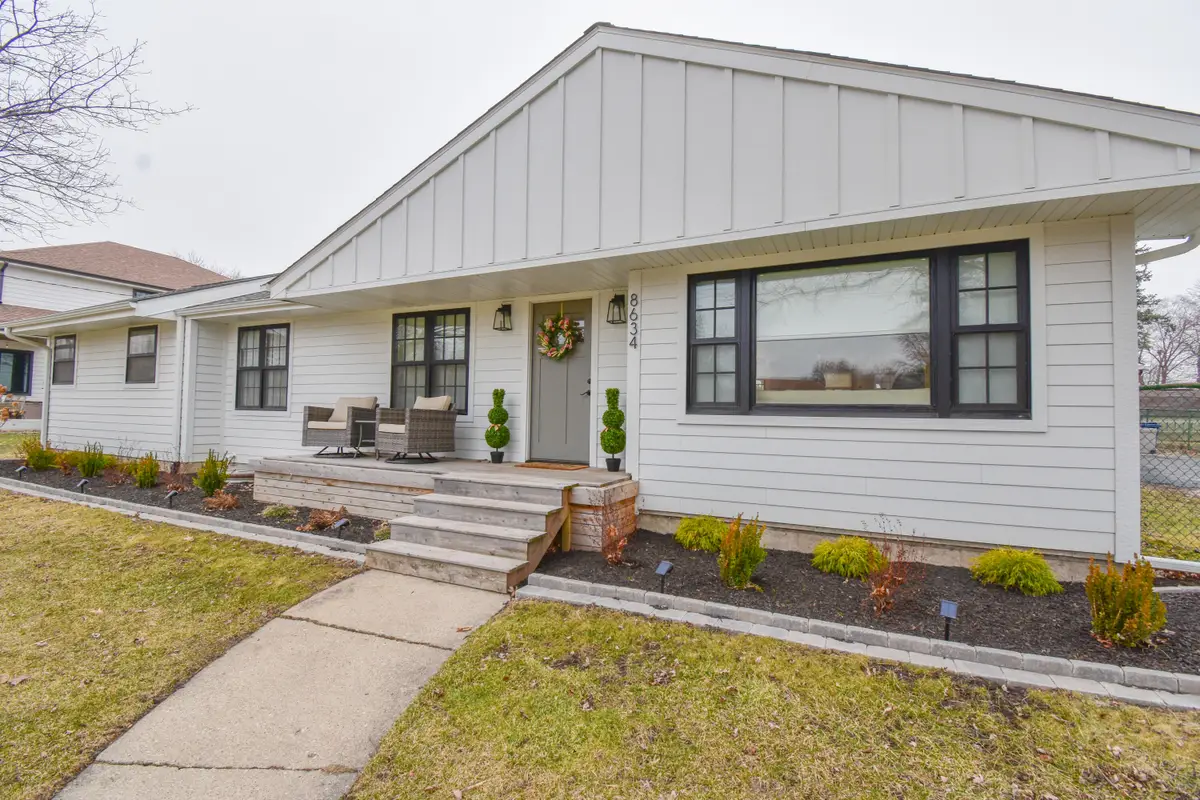 8634 Monfort Drive, Saint John, IN 46373 - #1