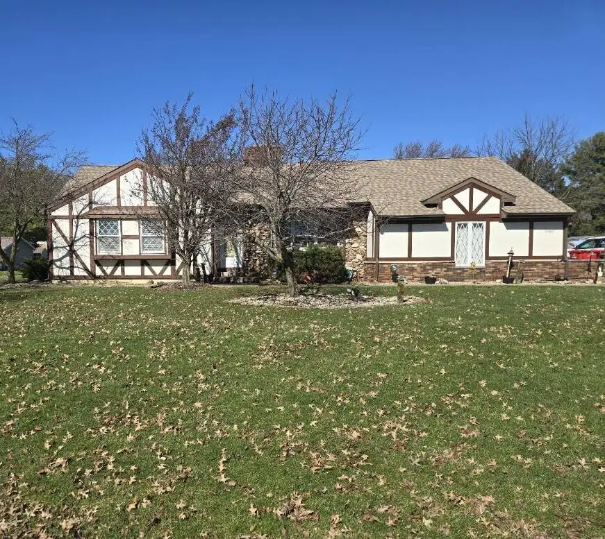 12900 Walnut Hill Drive, Lakeville, IN 46536 - #1