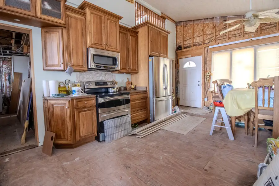 6105 S State Road 10, Knox, IN 46534 - #3