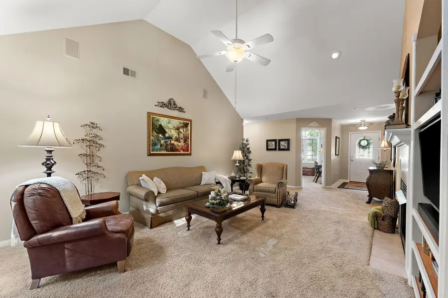 3431 Drivers Way, Chesterton, IN 46304 - #3