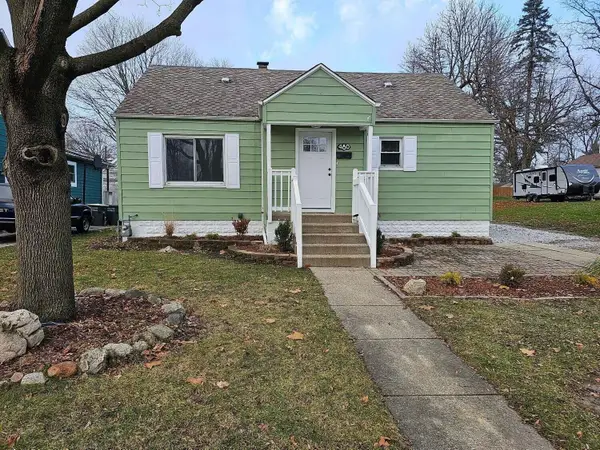 480 Grove Avenue, Valparaiso, IN 46385