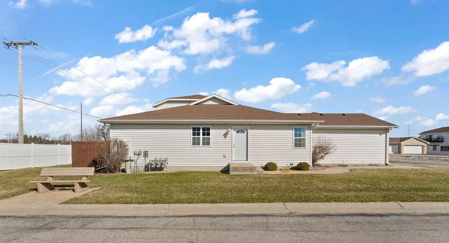 191 Mallard Pointe Drive, Valparaiso, IN 46385 - #2