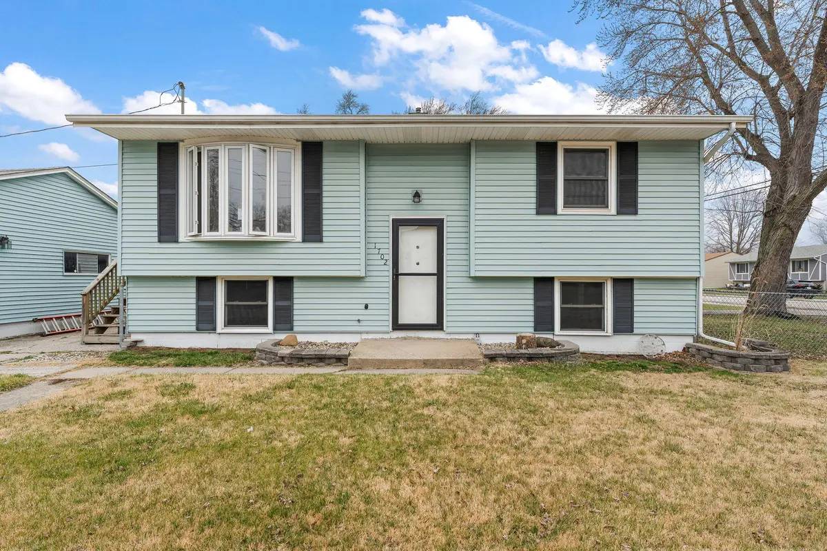 1702 Broadway Avenue, Chesterton, IN 46304 - #1