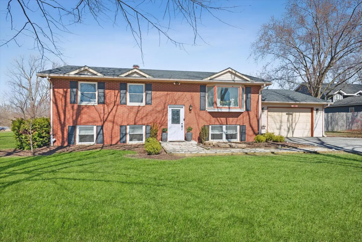 9240 W 93rd Avenue, Saint John, IN 46373 - #1