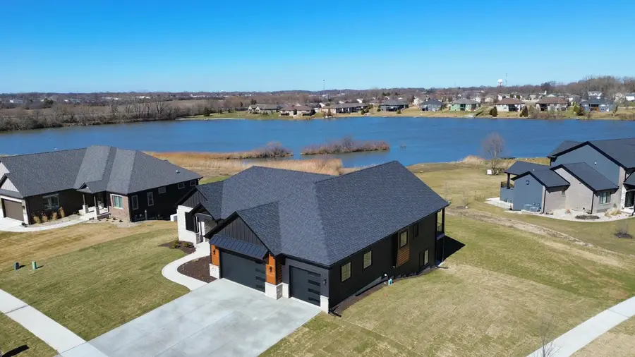 10102 Lakeview Drive, Saint John, IN 46373 - #3