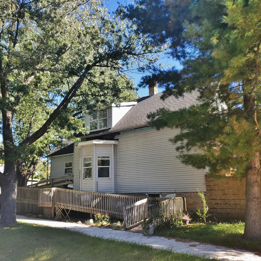 1621 W 10th Street, Michigan City, IN 46360 - #2