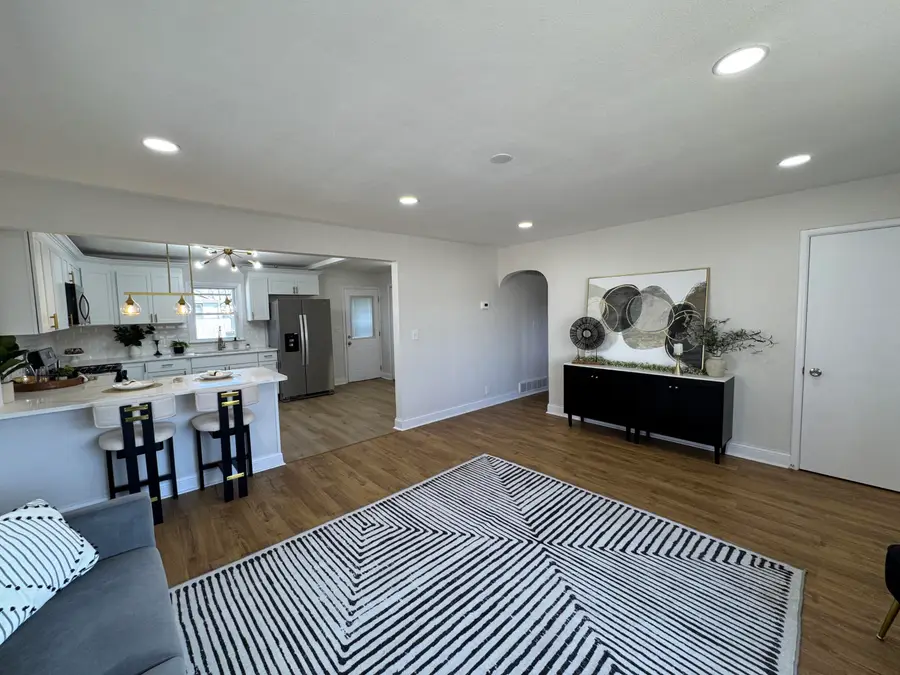 6637 S Mccook Avenue, Hammond, IN 46323 - #3