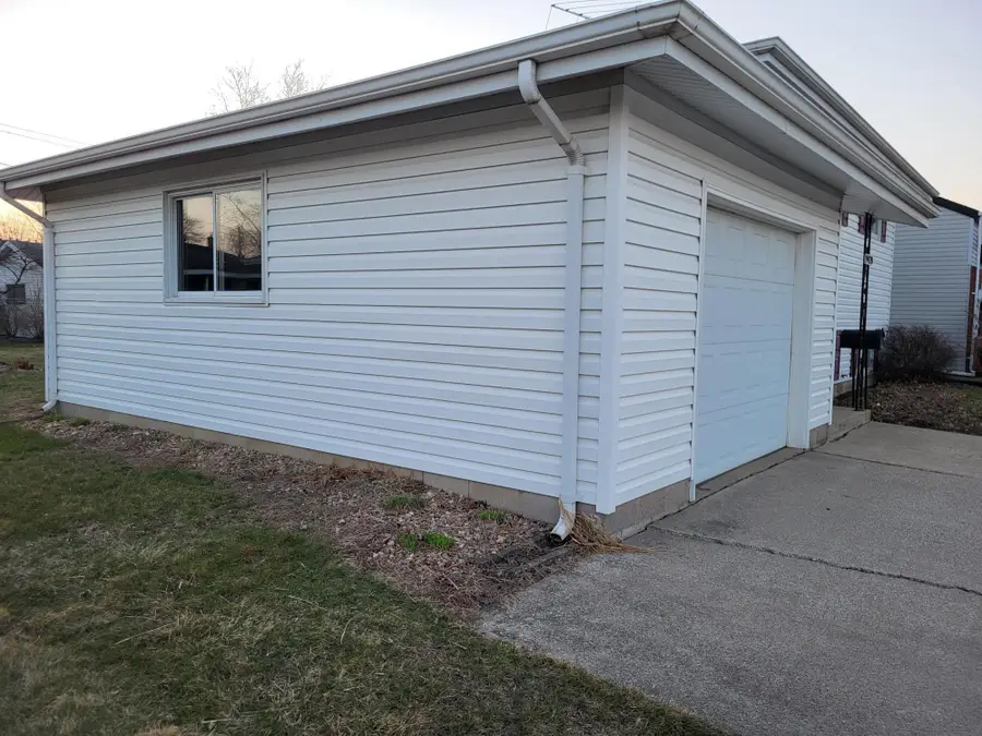 9420 Saric Drive, Highland, IN 46322 - #3