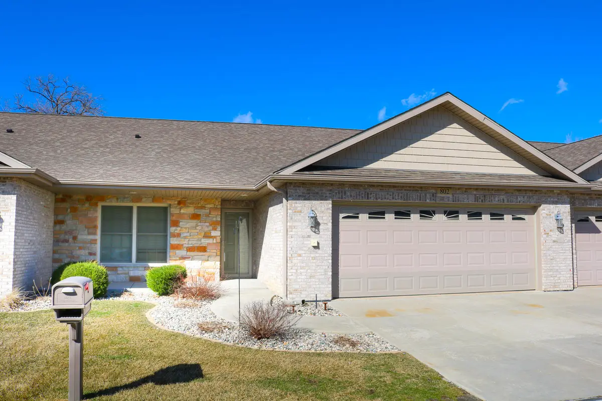 802 Veterans Lane, Crown Point, IN 46307 - #1