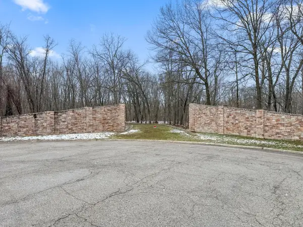 785 W 200 N, Valparaiso, IN 46385