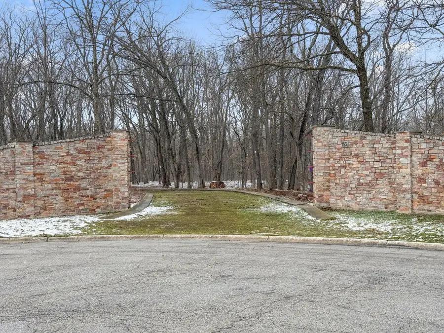 785 W 200 N, Valparaiso, IN 46385 - #2