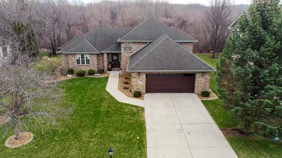 10621 Erie Drive E, Crown Point, IN 46307 - #2