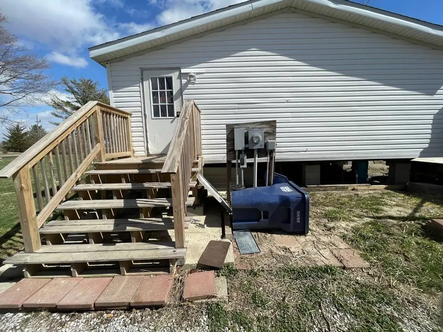 8707 W 800 N, Huntington, IN 46750 - #2