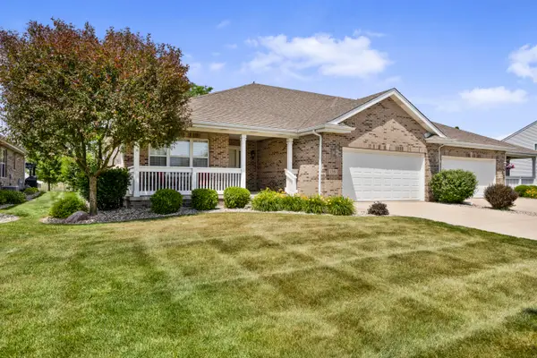 1351 Dalemont Way, Dyer, IN 46311