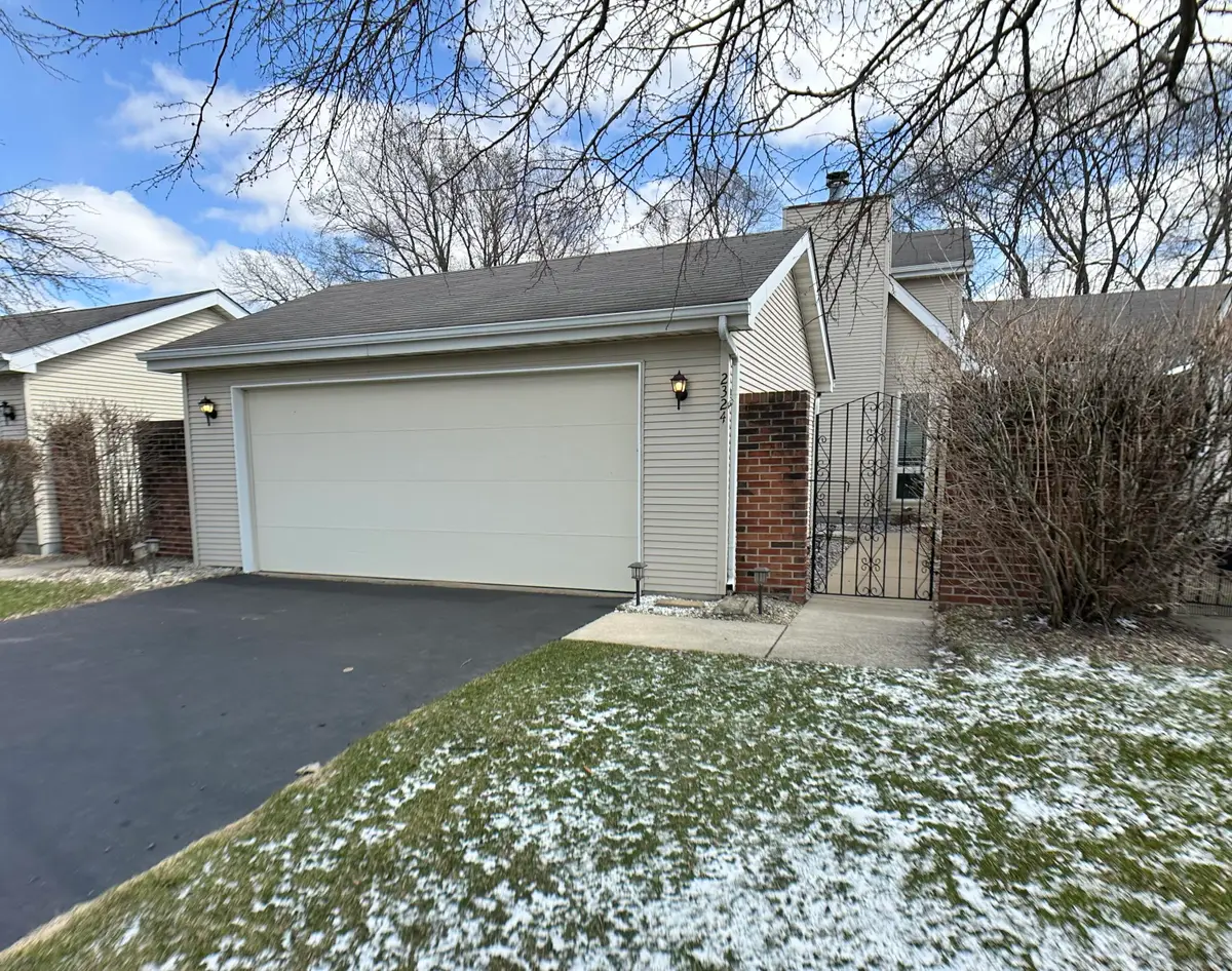 2324 Deerpath Drive W, Schererville, IN 46375 - #1