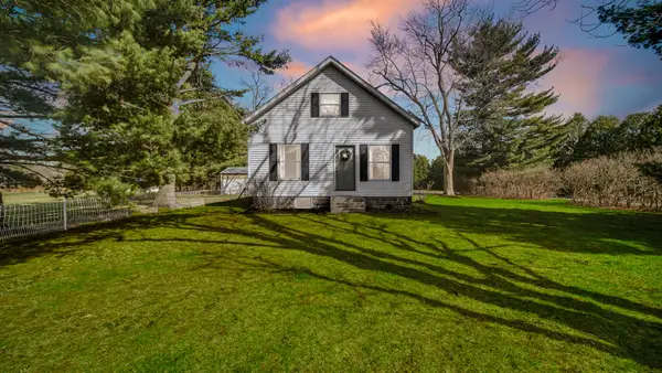 11341 N 900 W, DeMotte, IN 46310