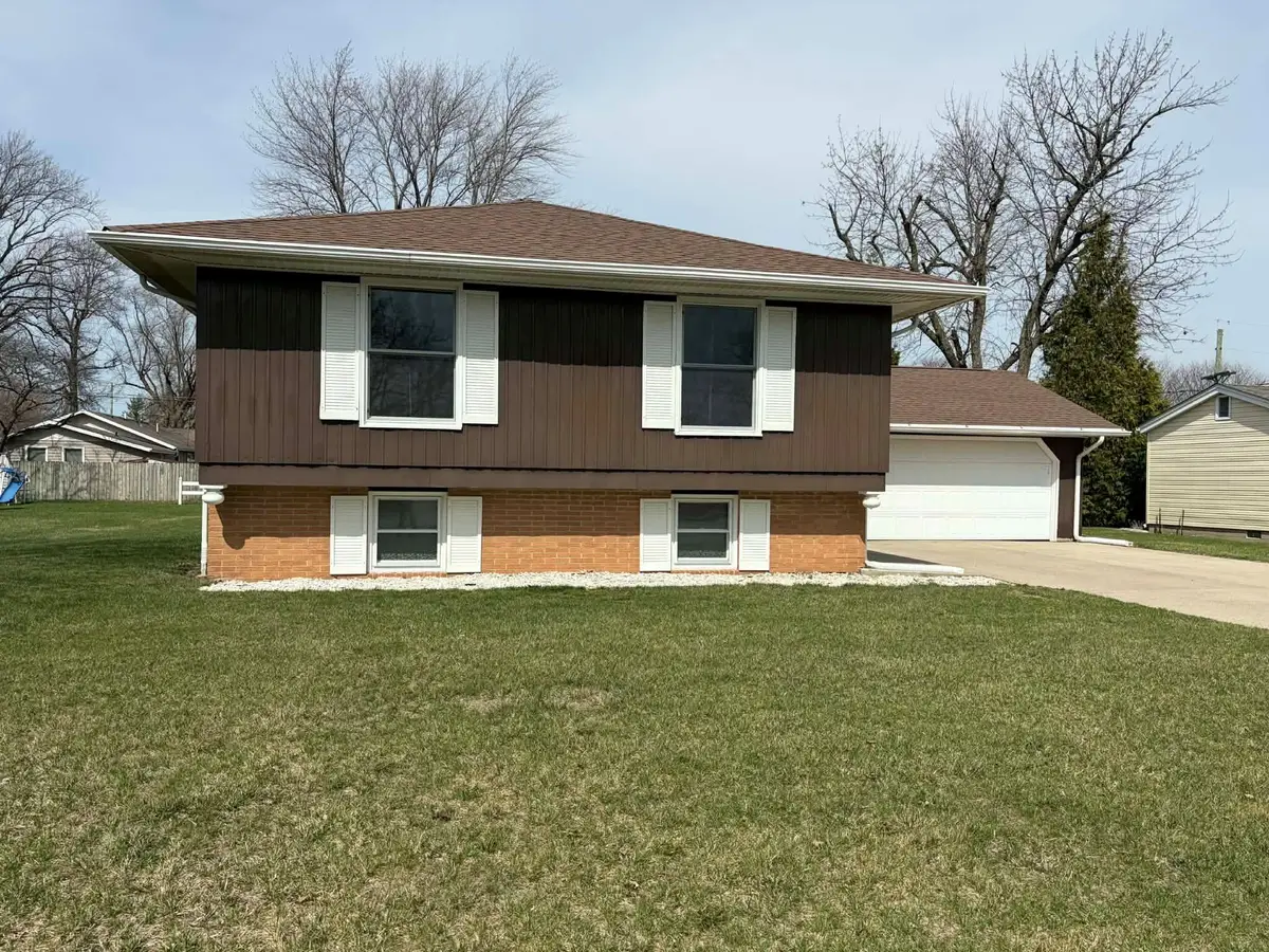 716 E Stewart Drive, Rensselaer, IN 47978 - #1