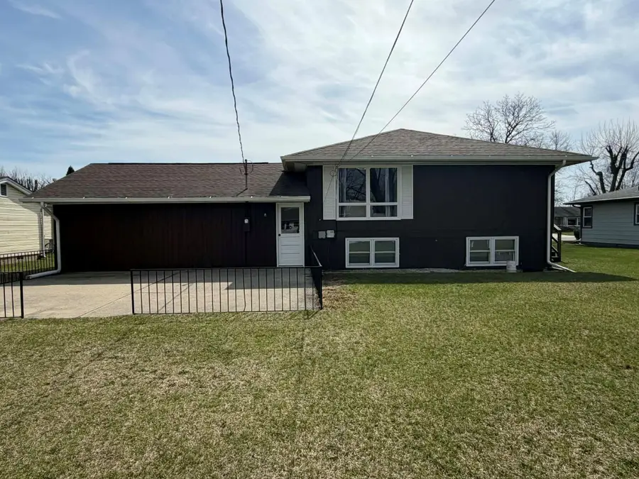 716 E Stewart Drive, Rensselaer, IN 47978 - #2