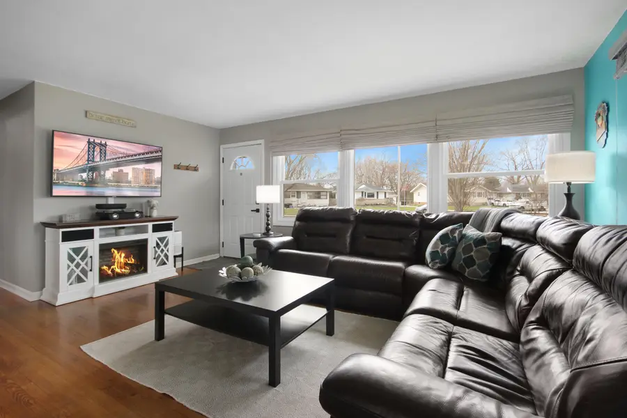 9047 Pettit Drive, Highland, IN 46322 - #3