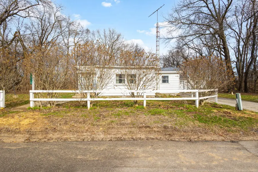 1702 N Longshore Drive, Walkerton, IN 46574 - #2